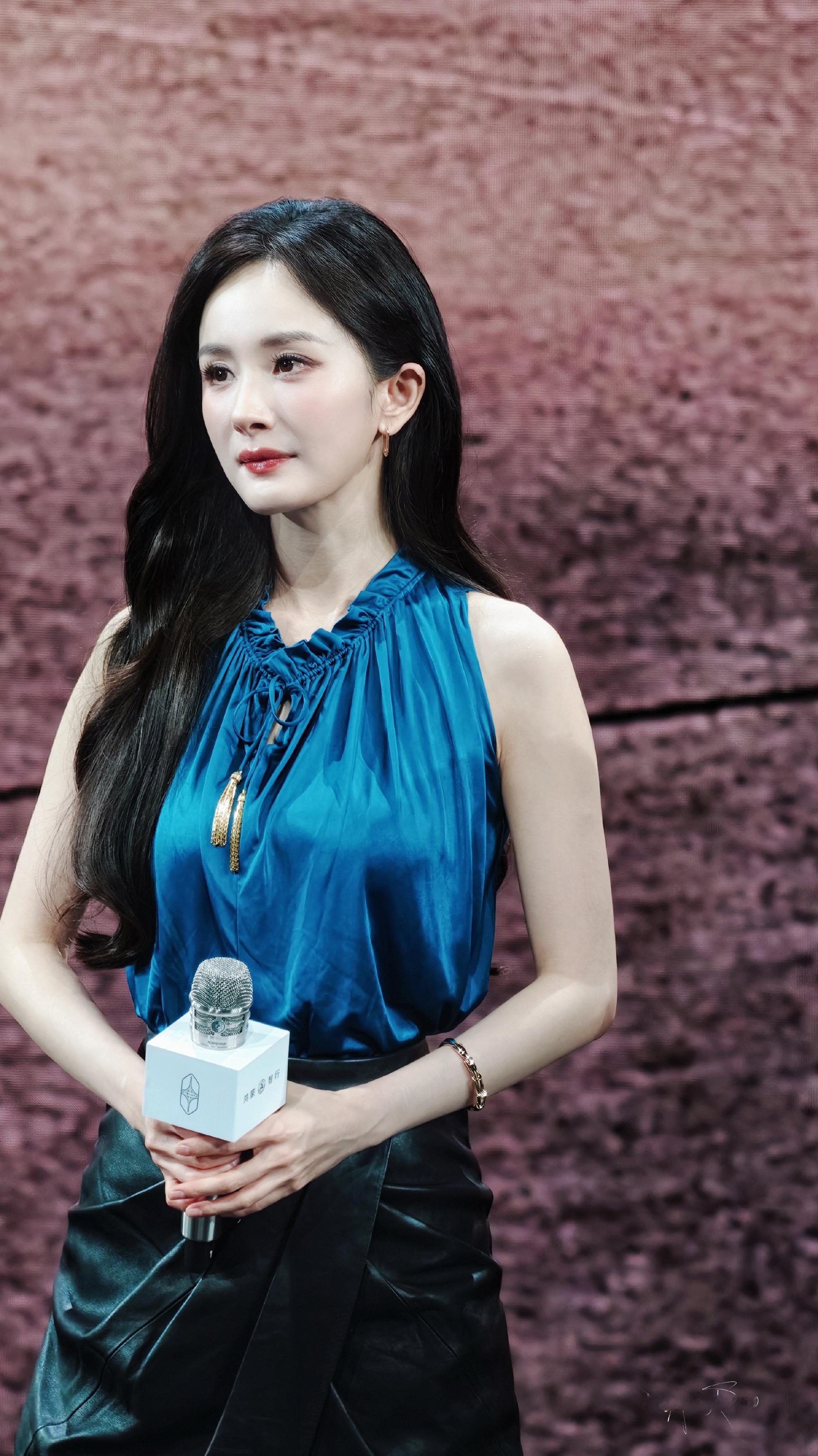 杨幂杨幂0912生日快乐 ym杨幂和火锅 “你是我永远无法用语言描述的心动”𝐘