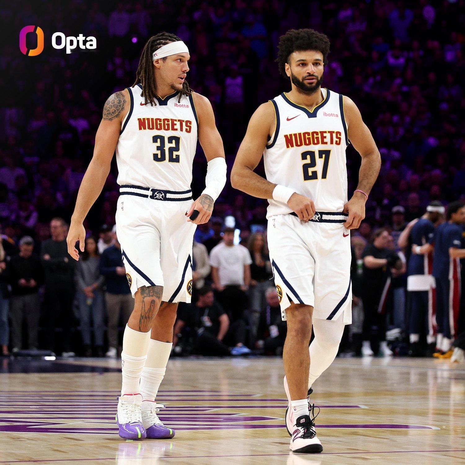 掘金有两个单场能用90%+命中率扔进10个三分的球员………nba