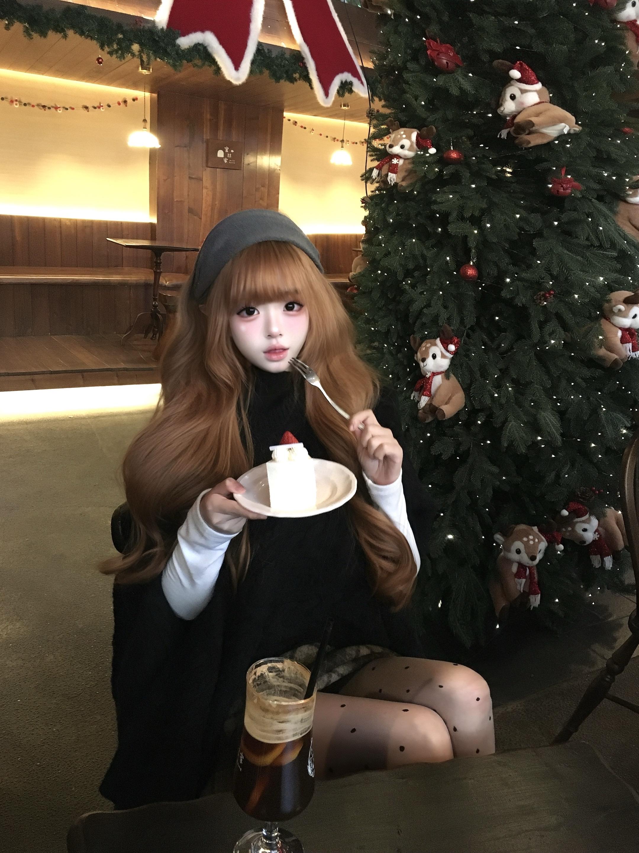 即使有天我握住了整个世界 我也只想亲吻你的脸.