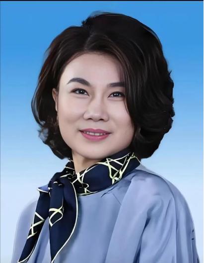 一次，俞敏洪问董明珠：“为什么你丈夫去世将近30年你都没有再婚？”董明珠也不藏着