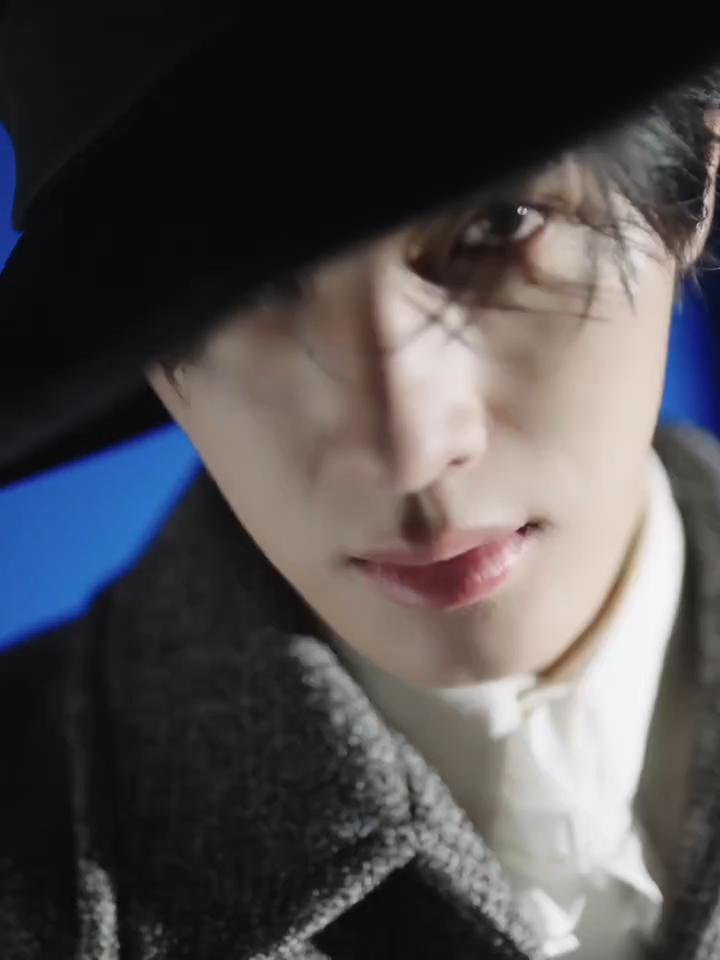 🎩🐥一模一样 ​​​