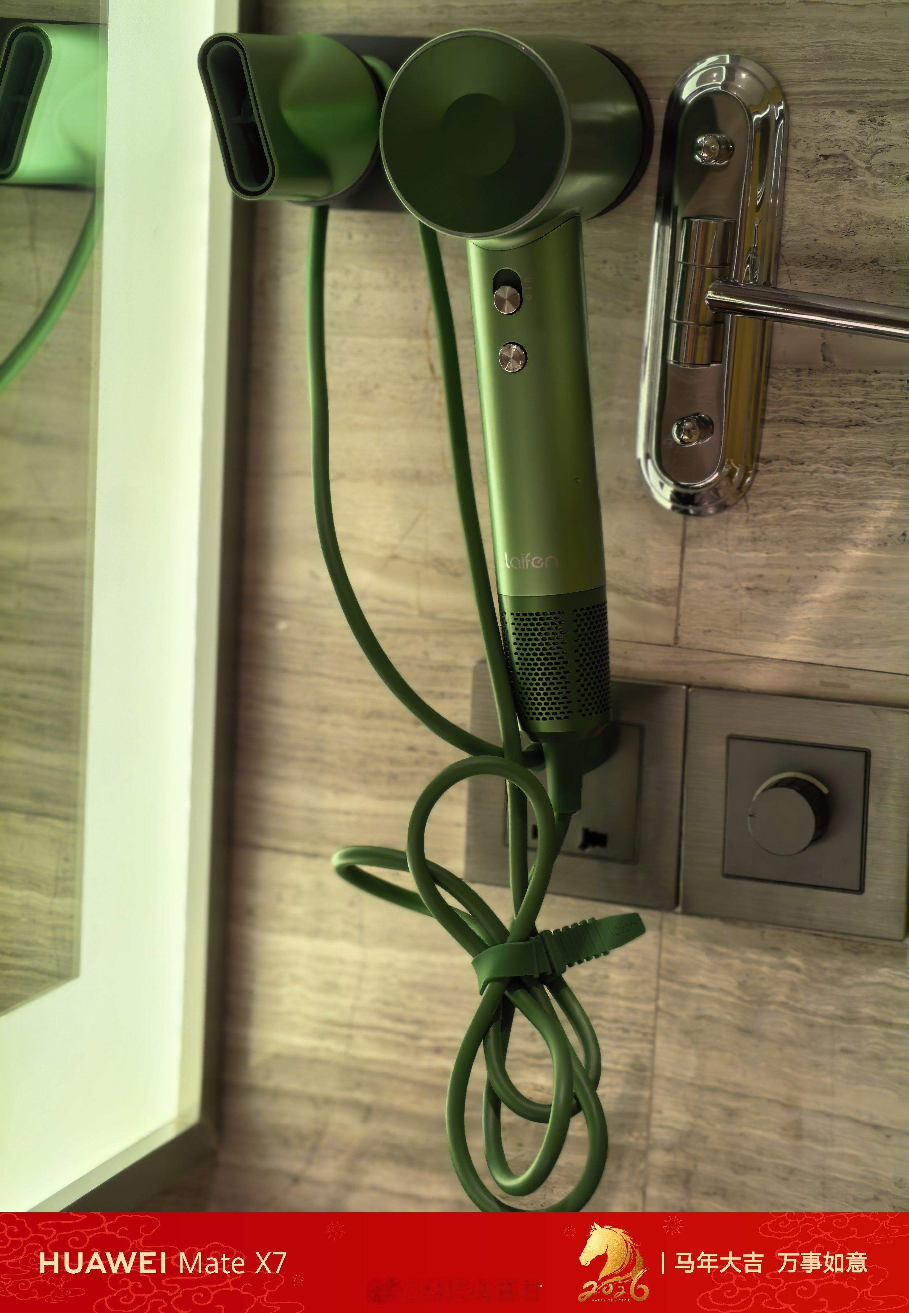 今年过年目前走了四五个城市也入住了六七个酒店截止到现在发现徕芬的吹风机普及率真高