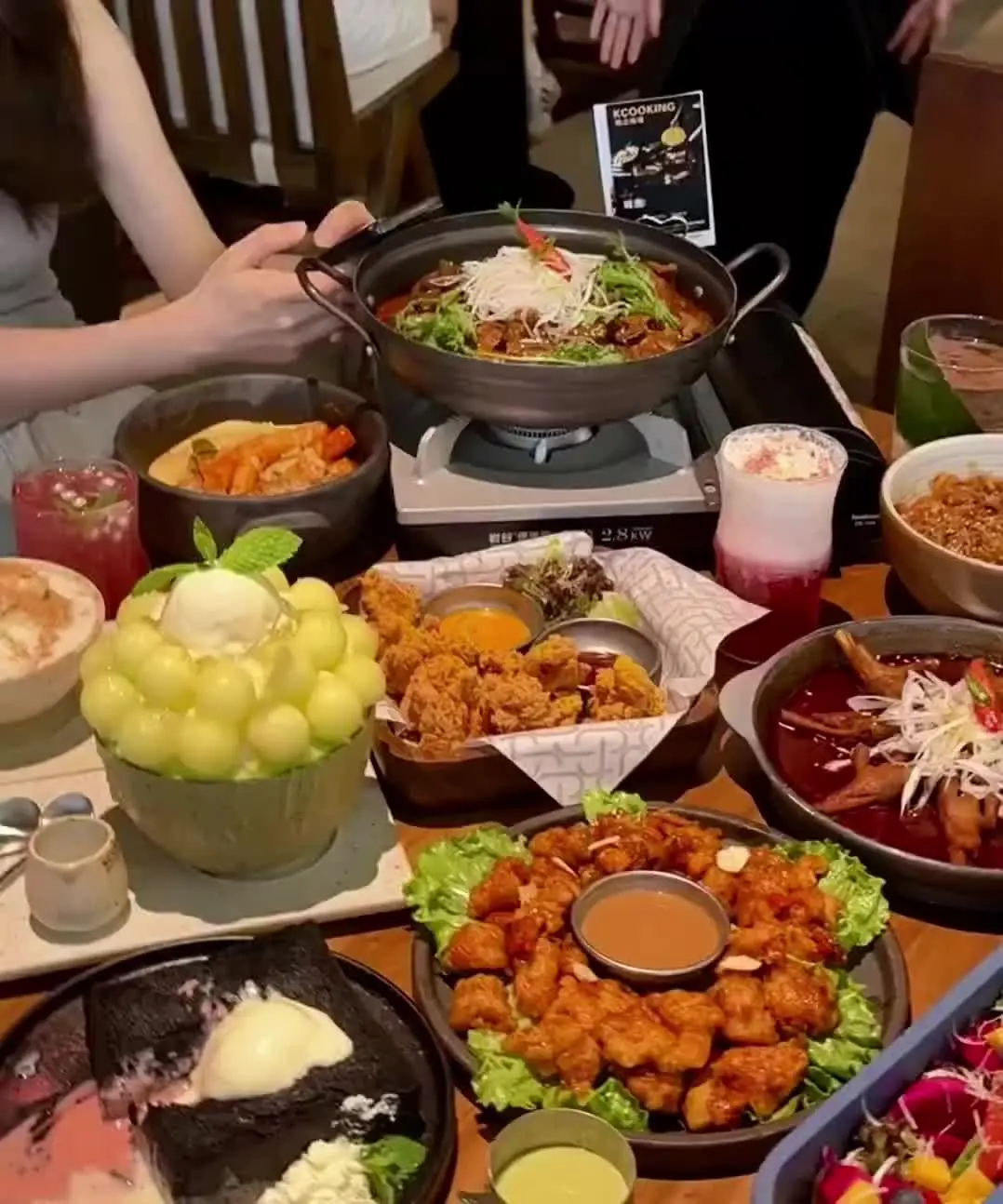 韩国料理 氛围感餐厅打卡 艾特你的饭搭子请你吃 打卡网红餐厅 这店环境太好了