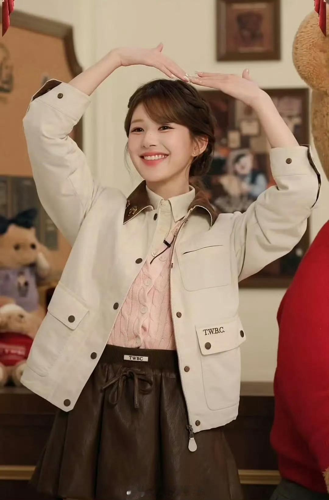 今日份赵露思直播状态 