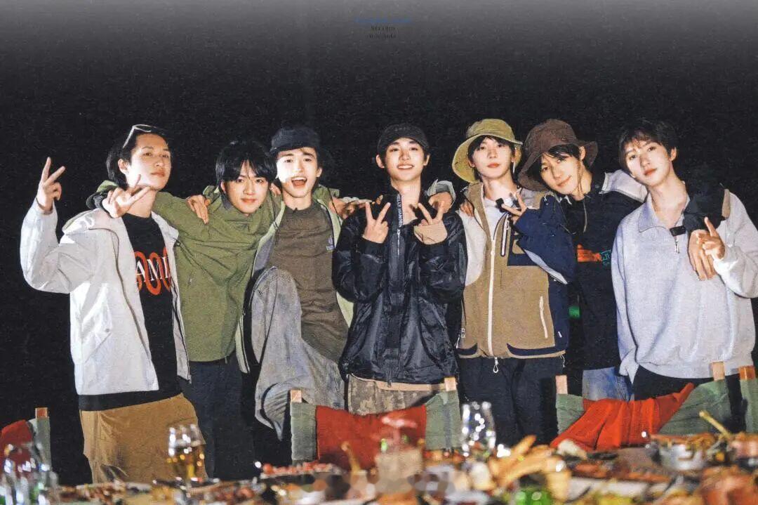 白鹿让张真源出去奔跑吧 跑男团对战时代少年团，张真源左右为难，白鹿的调侃不刻意，