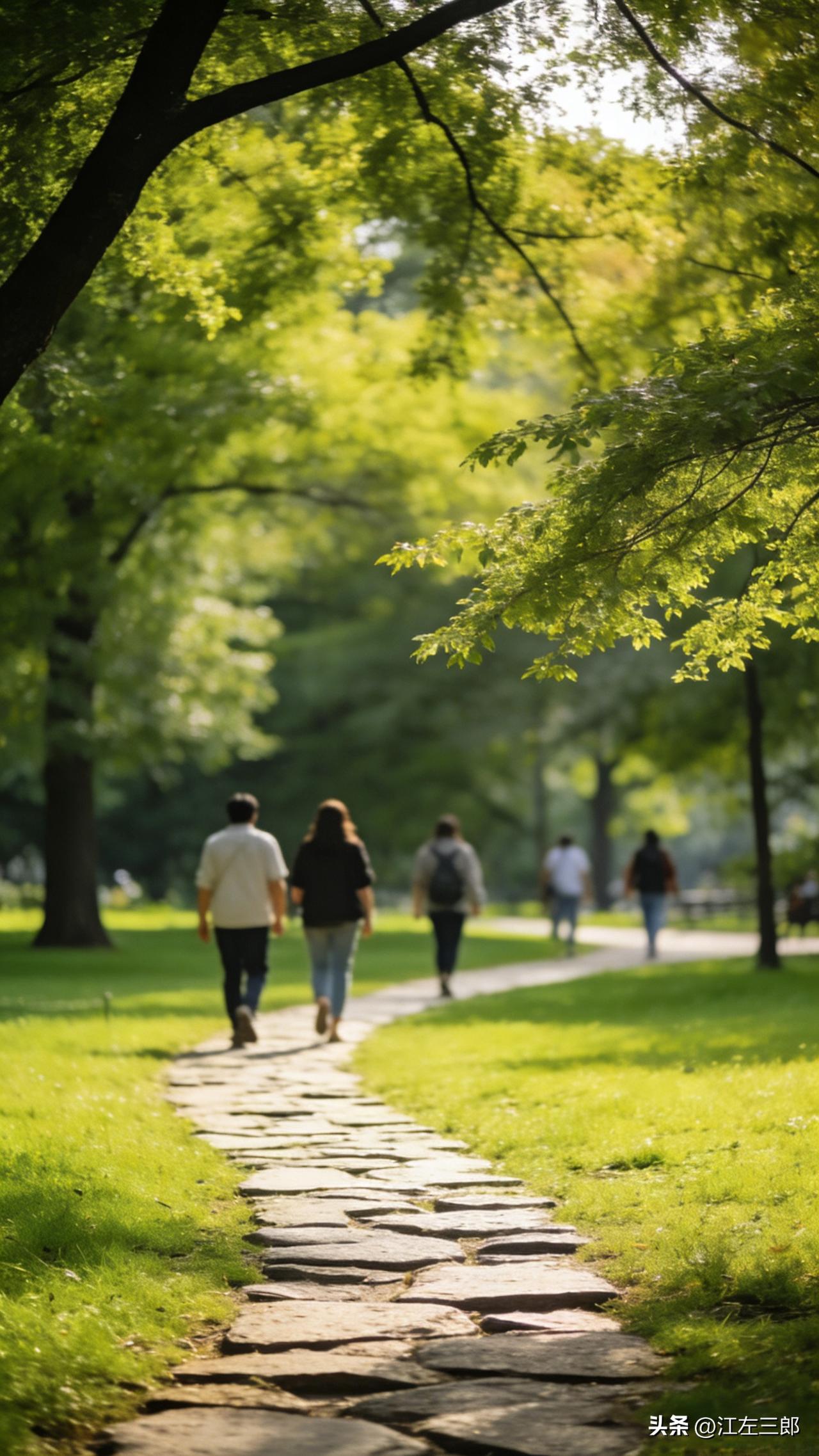 很清醒的一段话:
“人可以节约，也可以不买衣服，甚至吃差点，不修边幅都可以。但一