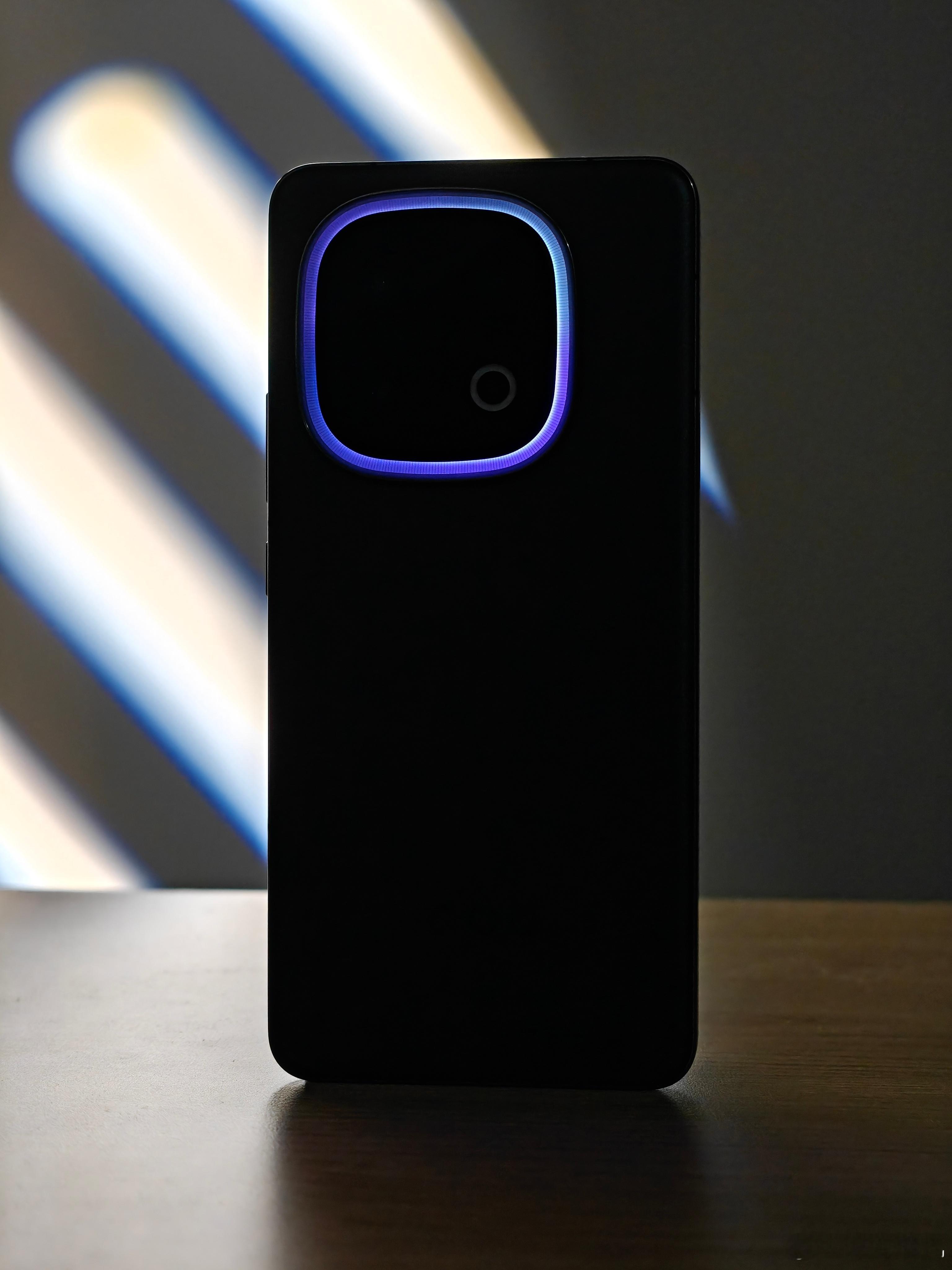 如果呼吸灯有等级iQOO 13 这个 是不是就是呼吸灯 Pro Max[doge