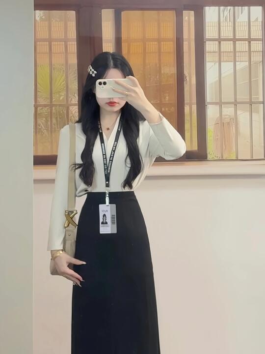 这套！！金秘书风！！啊啊啊梨形太太太适合了😭