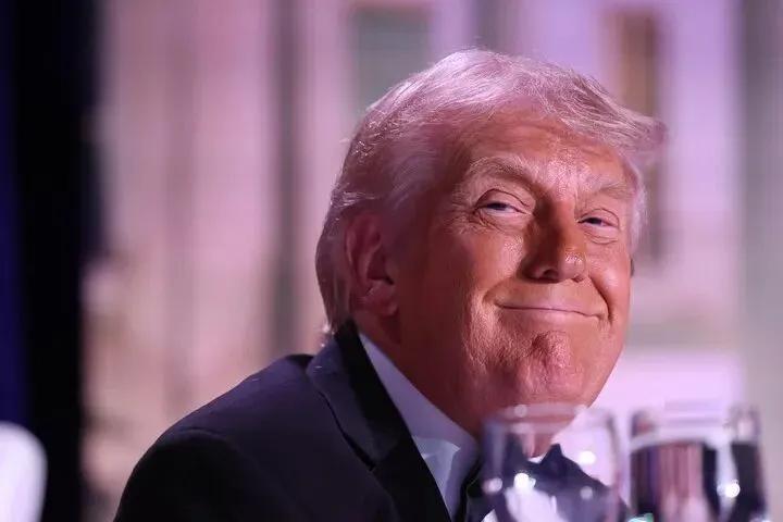 世界想和平，爱和平的国家，联起手来，援助伊朗，支持伊朗与美国血战到底。
    