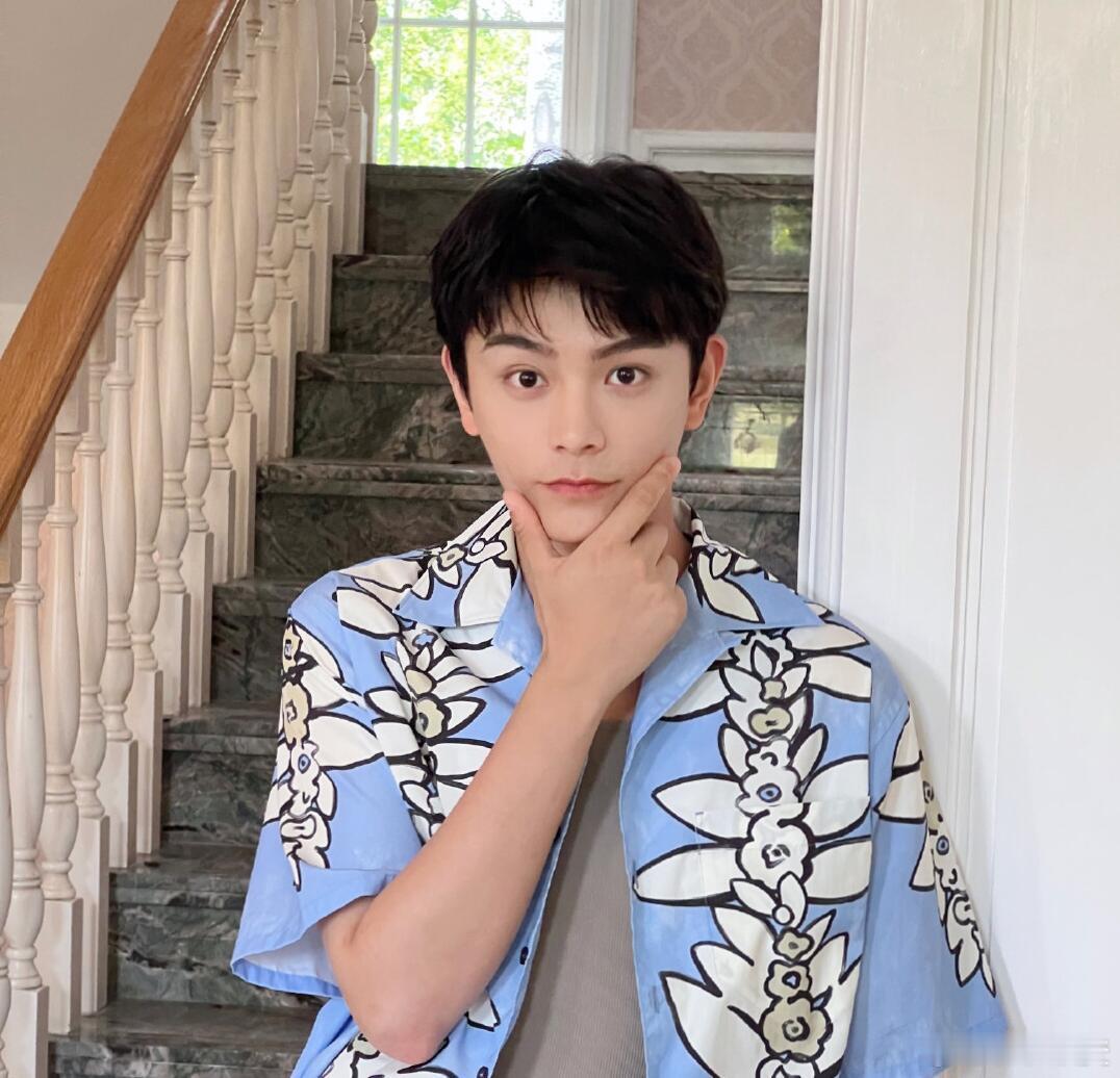 丁禹兮  丁禹兮头像分享 谁懂啊！当时看《大理寺少卿游》的时就爱上了 