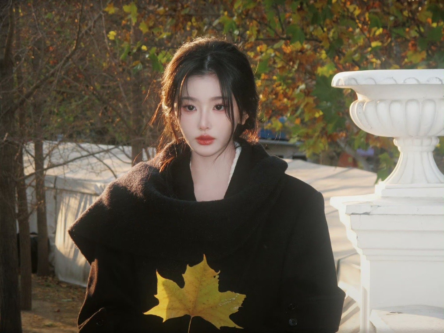 孔雪儿 让我想了半天漂亮话 被孔雪儿的冬日造型美到词穷！想了半天各种华丽的赞美，