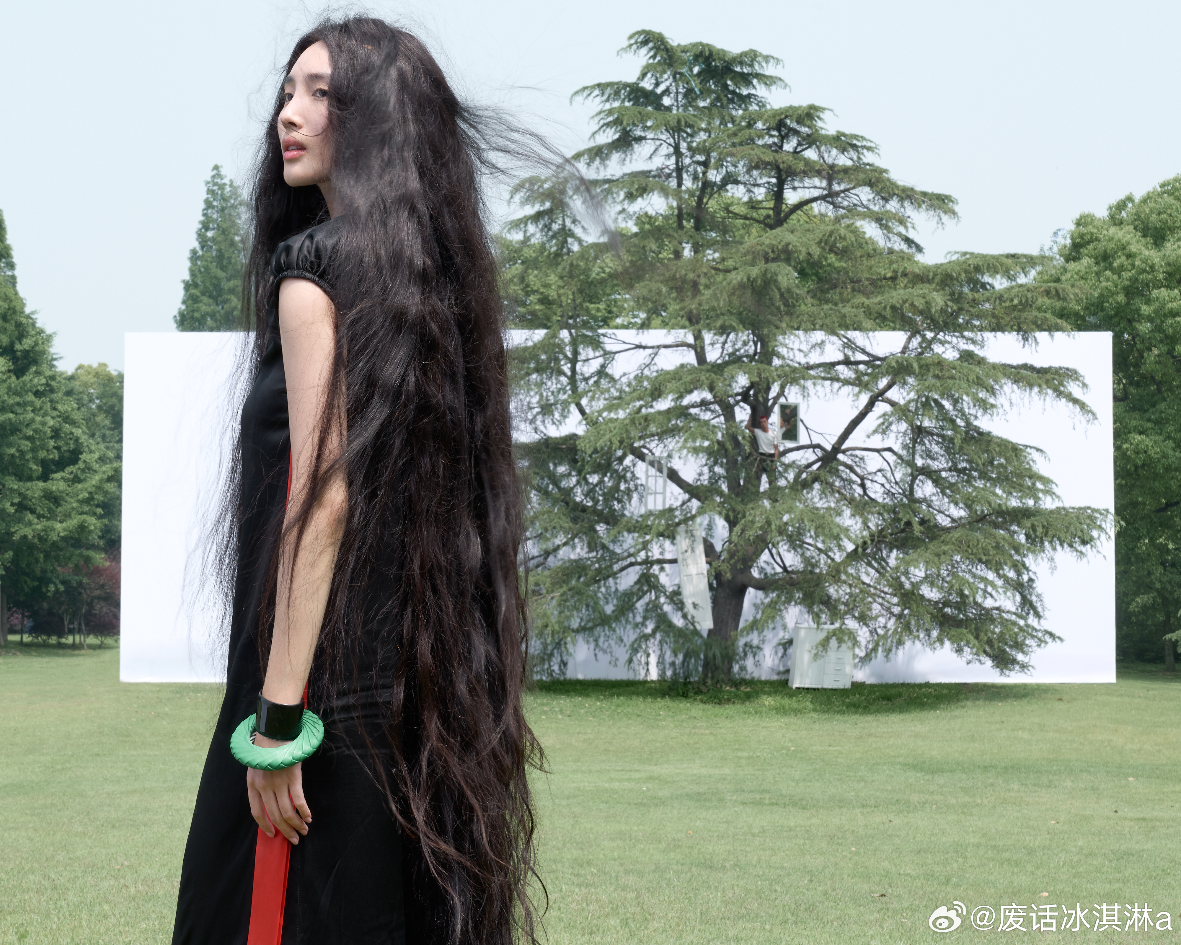 李鸿其镜头下的王紫璇还得是导演➕摄影➕老公的李鸿其啊，就这个镜头的艺术把我看爽了