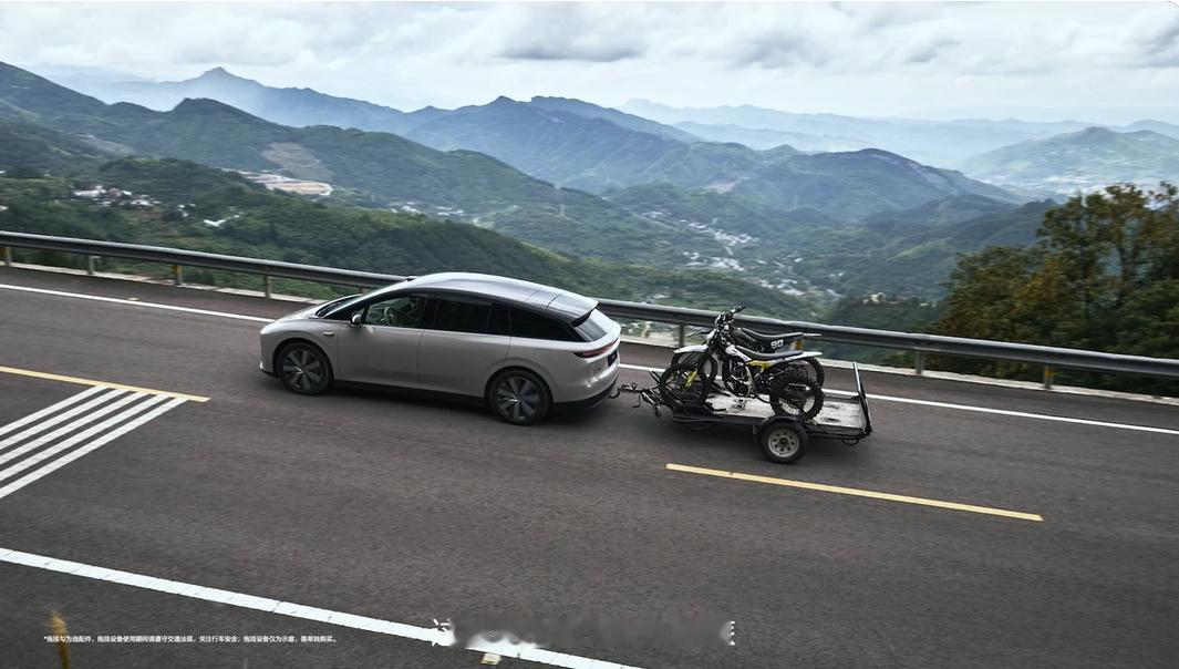 2025年9月26日，理想汽车正式发布新形态五座SUV——理想i6，全国统一零售