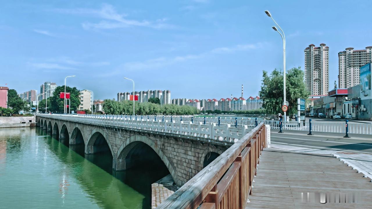 随手拍一张美景抱龙河上的西部抱龙桥及附近美景