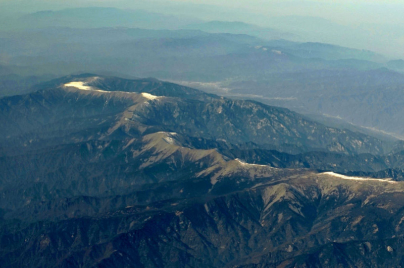 #小鳌太线违规穿越2死1坠崖#【零下28℃违规穿越！小鳌太线失联4人已找到3人，