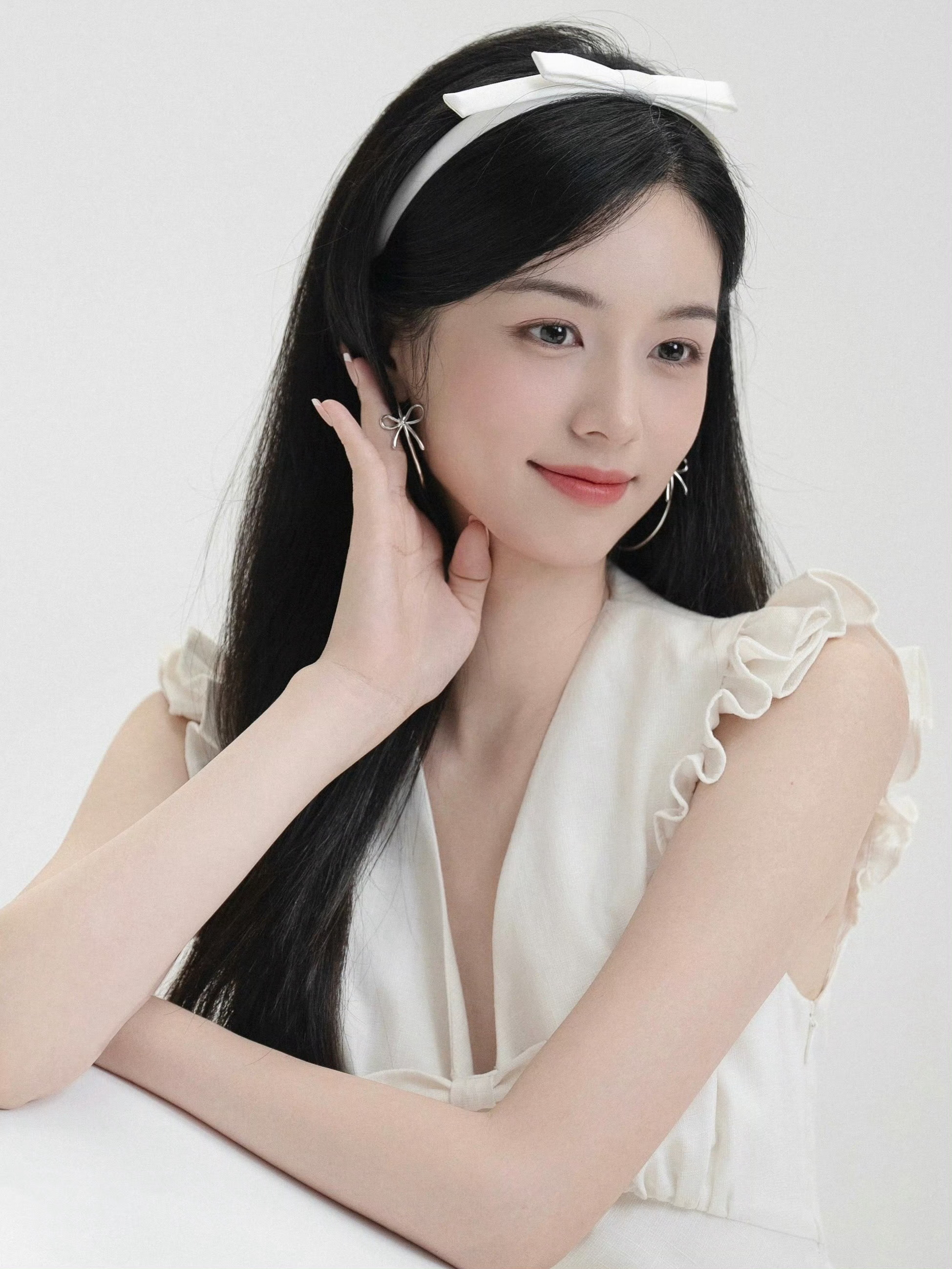 纯白色初恋🤍*周也 ​​​