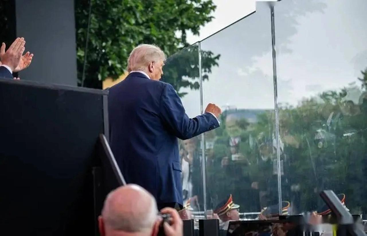 中国为什么放开手痛击美国。在美国无数次政治恐吓、经济封锁和唆使小跟班挑衅的过程中