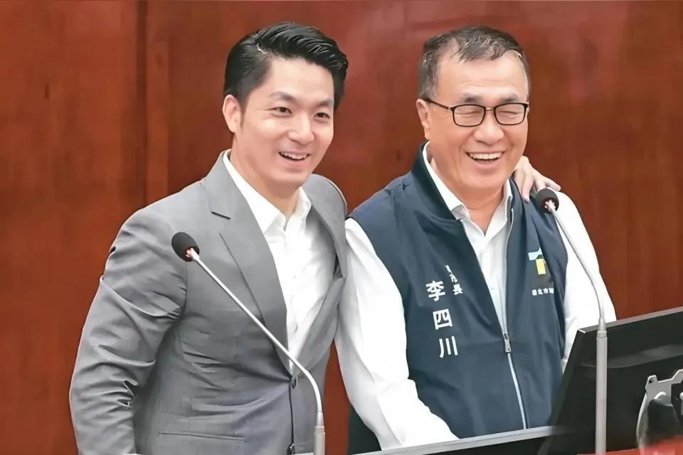 蓝营吃下定心丸，“万川连线”效应可助攻全台？
        嘿，大家瞧瞧，国民