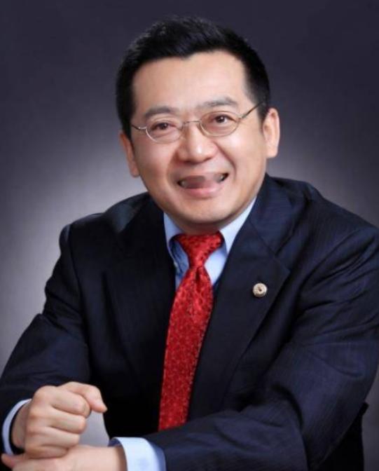 “绝不允许他再回中国！”中国科学家潘锦功制造出发电玻璃，希望帮助祖国发展。却接连