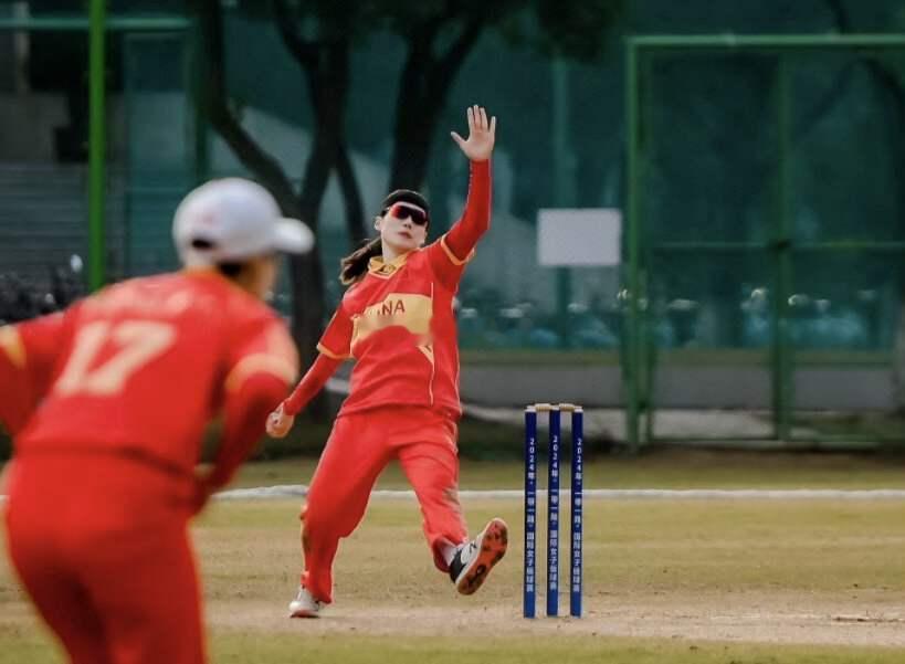中国女子板球队未战淘汰太离谱了！中国队时隔12年重返亚运会，结果比赛还没打就被判