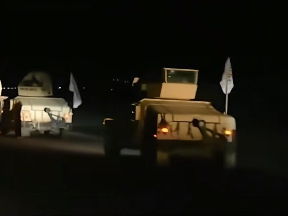 巴基斯坦和阿富汗打得那叫一个激烈！
近日阿富汗塔利班对巴基斯坦的多个边防哨所发起