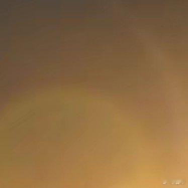 晋军[超话]早安 如果有天我们湮没在人潮之中，庸碌一生，那是因为我们没有努力要活