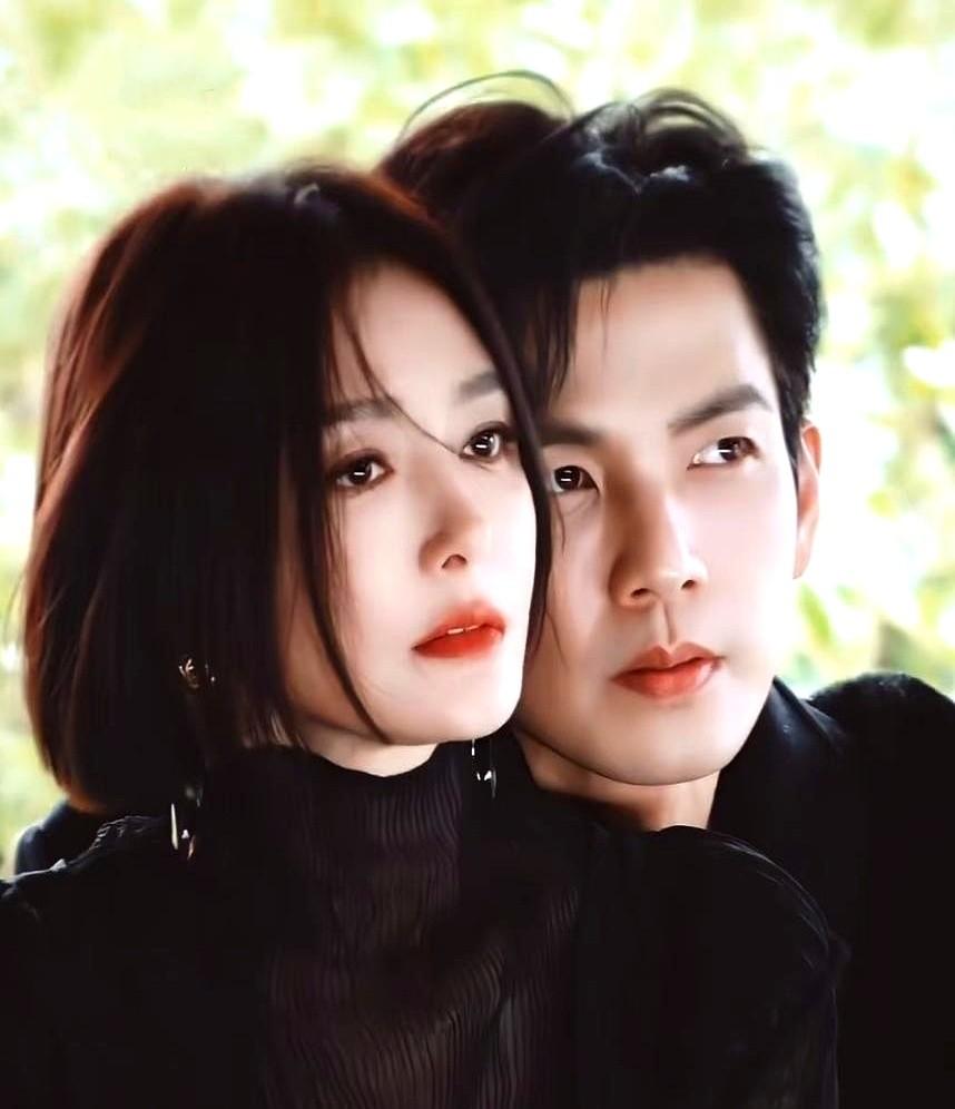 唐嫣沉默了。

不光是她，观众也感到惊讶。51岁的钟汉良在偶像剧赛道依旧是标杆，