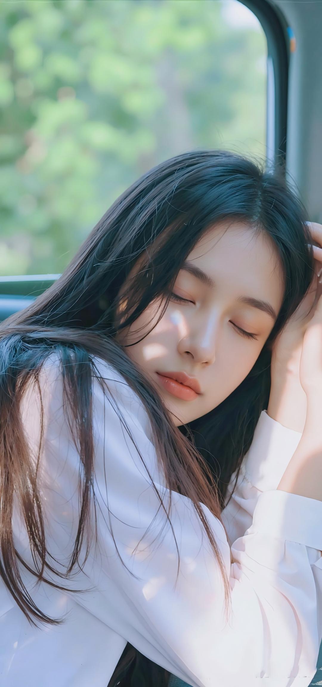 周一晨间“梦游记”

周一清晨，闹钟响了三遍，才将我从温暖的被窝里“揪”出来。我