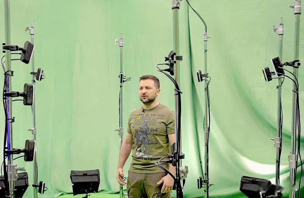 不愧是演员！针对泽连斯基在接受英国媒体采访时办公室突然停电、其顺势指责俄罗斯在破