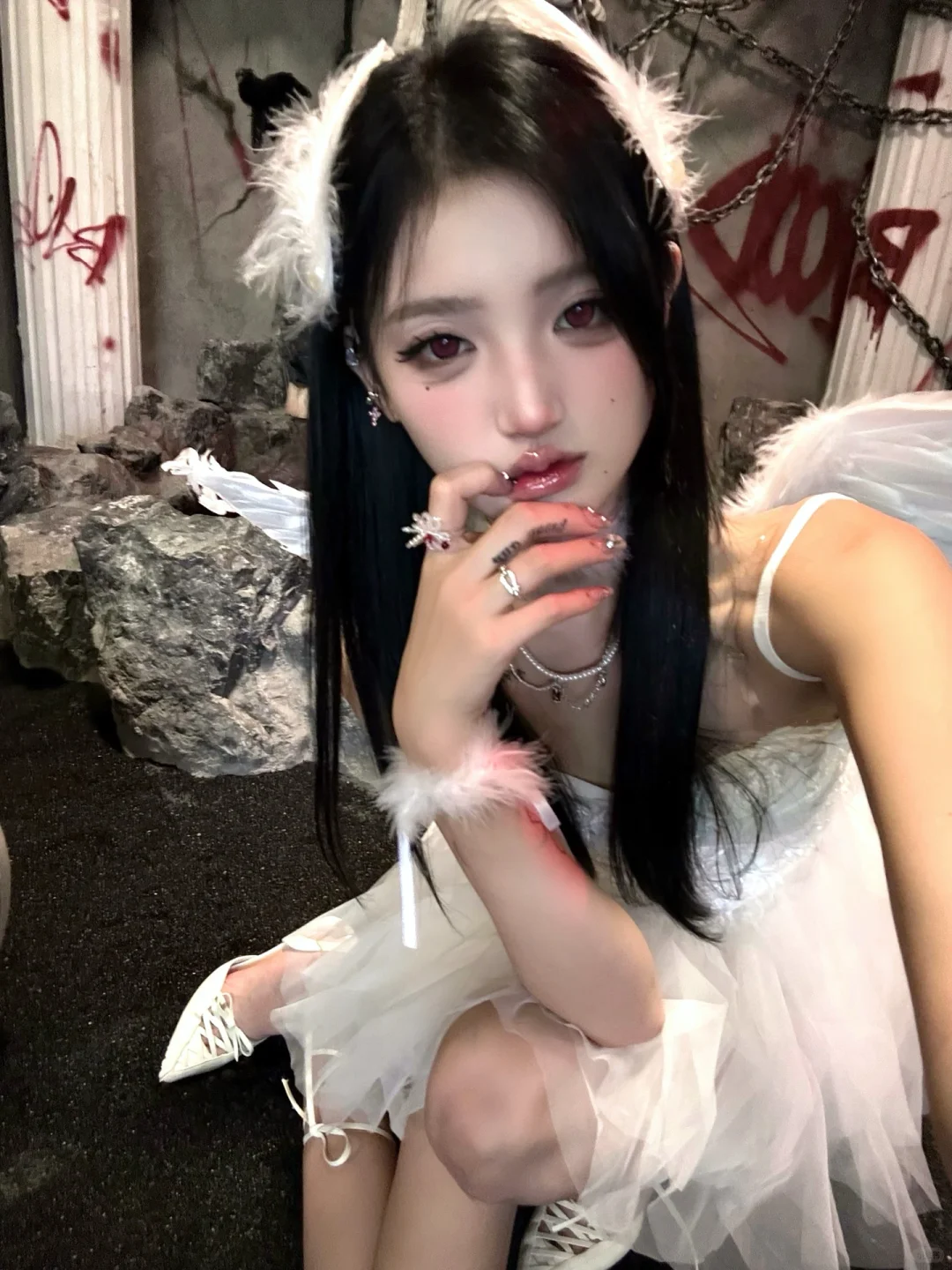 🍷𝔅𝔩𝔬𝔬𝔡𝔶 𝔰𝔴𝔞𝔫🥀