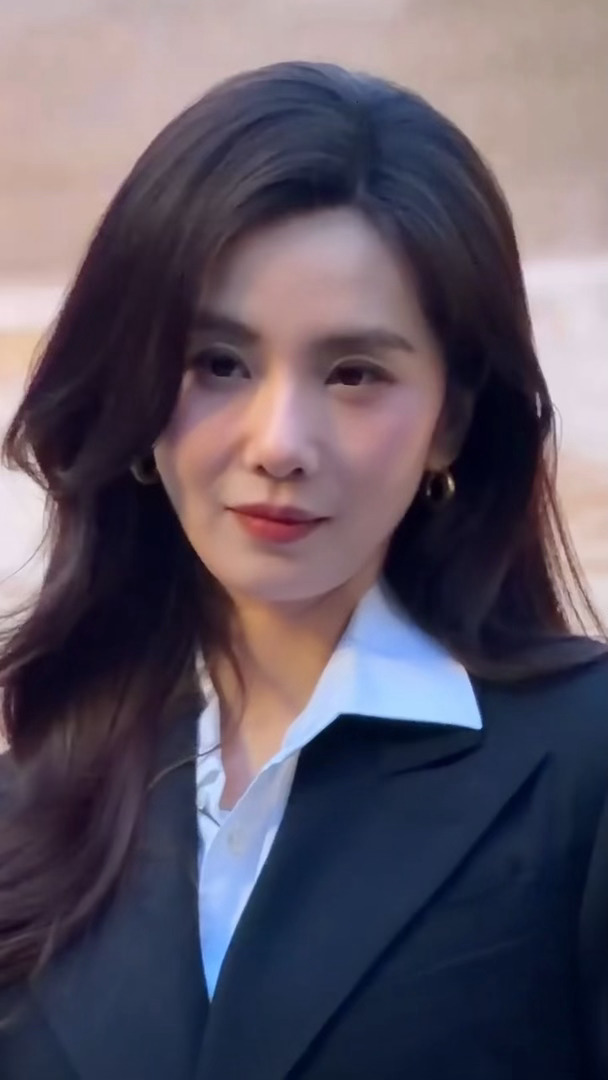 今日上海同品牌活动怼脸生图：刘诗诗 王安宇 