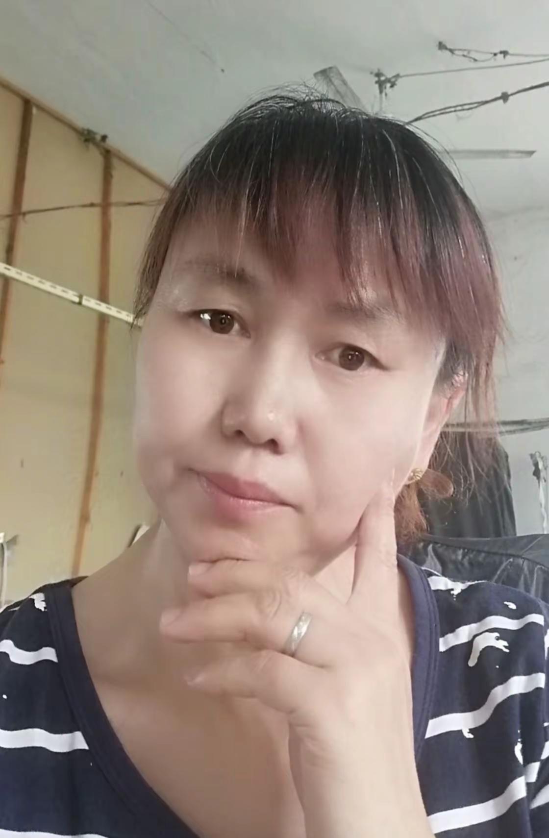 应你们要求。换了美颜照