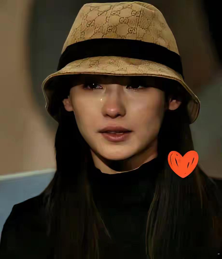 张柏芝庭审 答非所问今晚这瓜吃的，挺不是滋味。看着张柏芝被余毓兴死咬着不放，第一