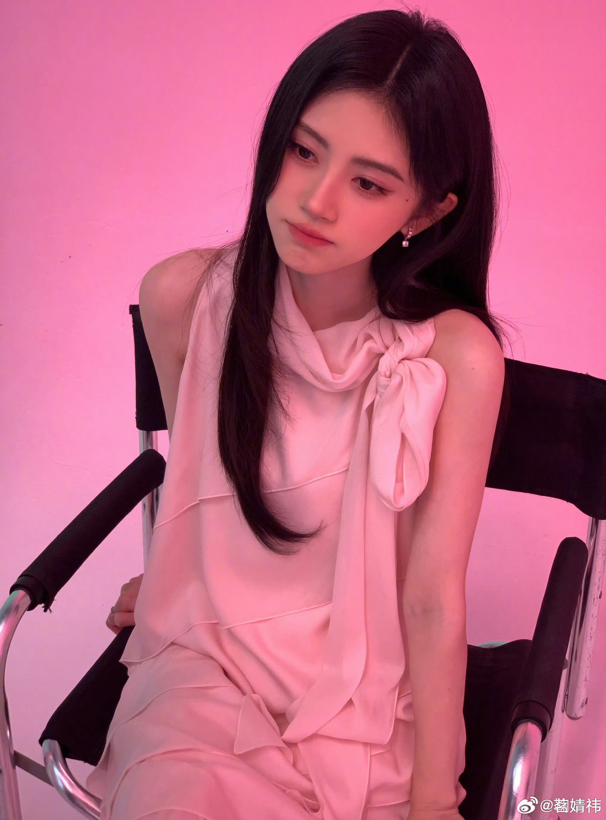 jjy 鞠婧祎露芜衣 jjy鞠婧祎姜黎非jjy鞠婧祎“鞠婧祎终会被世俗认可，成为