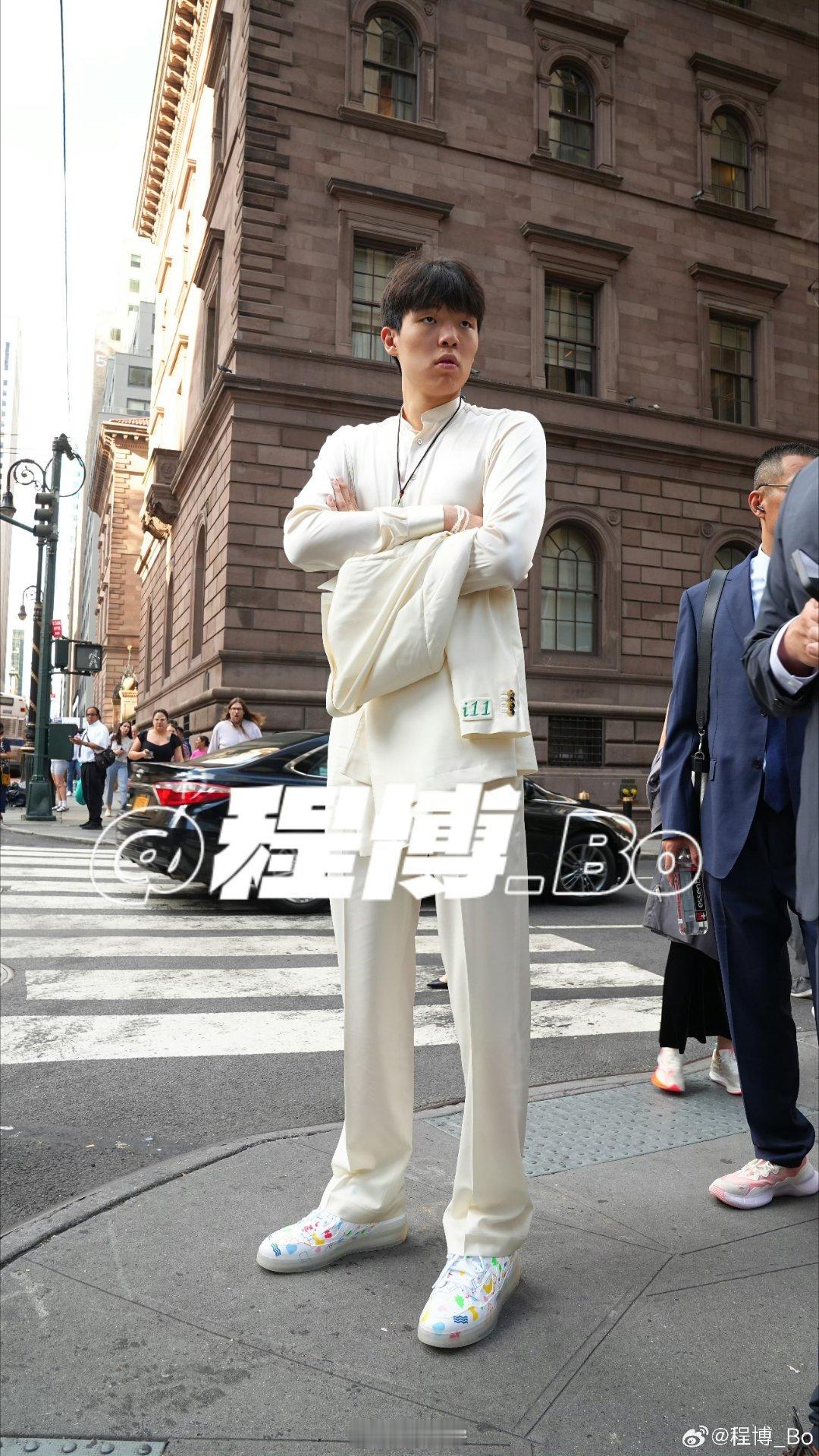 第16顺位！恭喜小杨！杨瀚森第16顺位被选中杨瀚森第九位被选中的中国球员nba选