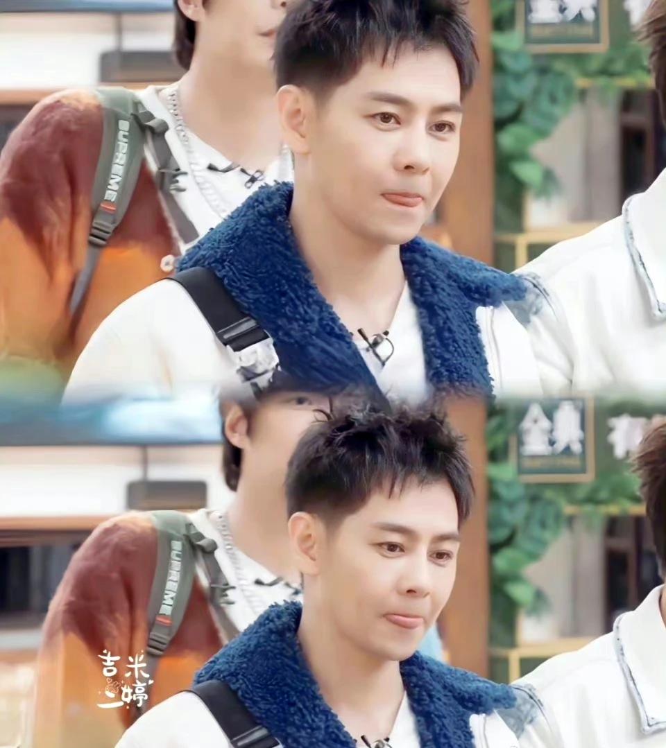 对比李玟，
林志颖好幸运！
芒果还是一如既往的贴心，还给林志颖安排了单间。
披荆