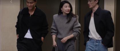 郭晶晶这体态形体差太多了
我只想说四个字，狗头缩颈（上海话），这是BV的一个广告