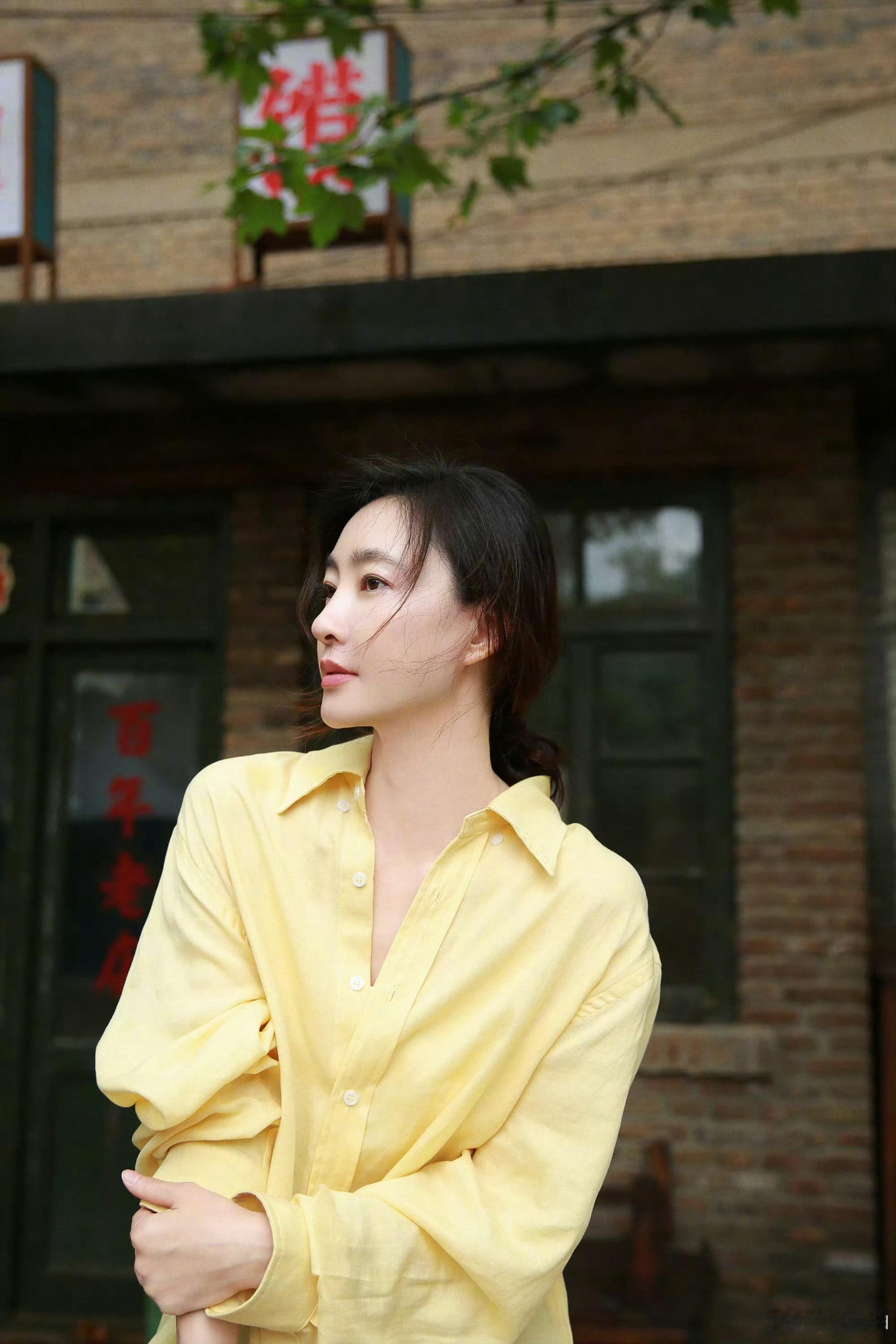 厦门偶遇王丽坤梁洁高伟光刷厦门同城刷到惊喜，王丽坤梁洁高伟光被路人偶遇捕捉。真人