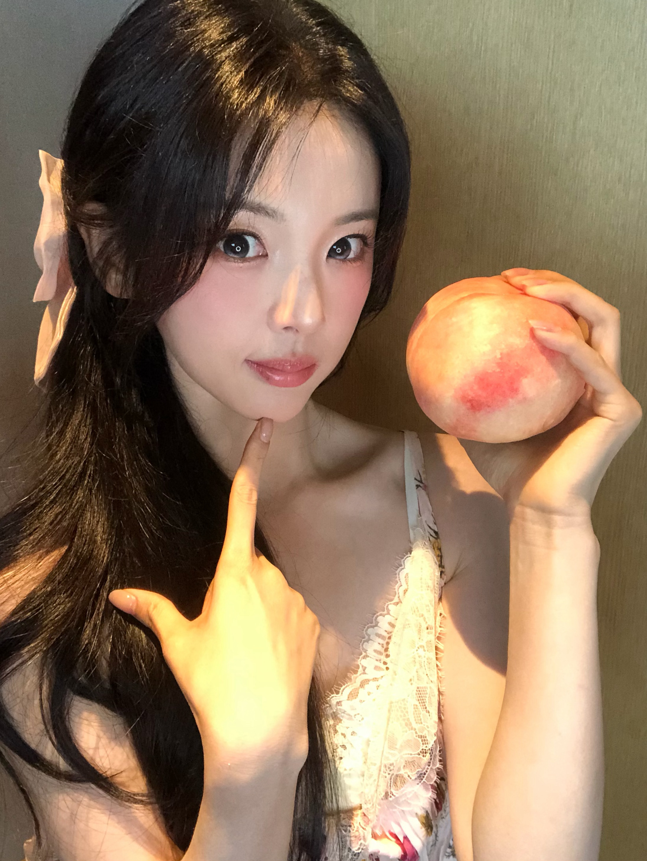 杨超越幕后vlog杨超越今日妆容好甜好漂亮！好喜欢这个造型🍑 