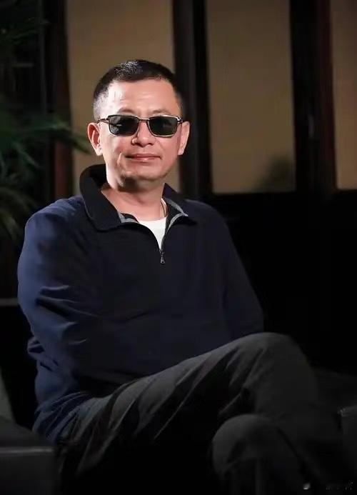 王家卫 金靖女明星都遭遇了什么无妄之灾，整天带个墨镜，要装还有你装？ ​​​