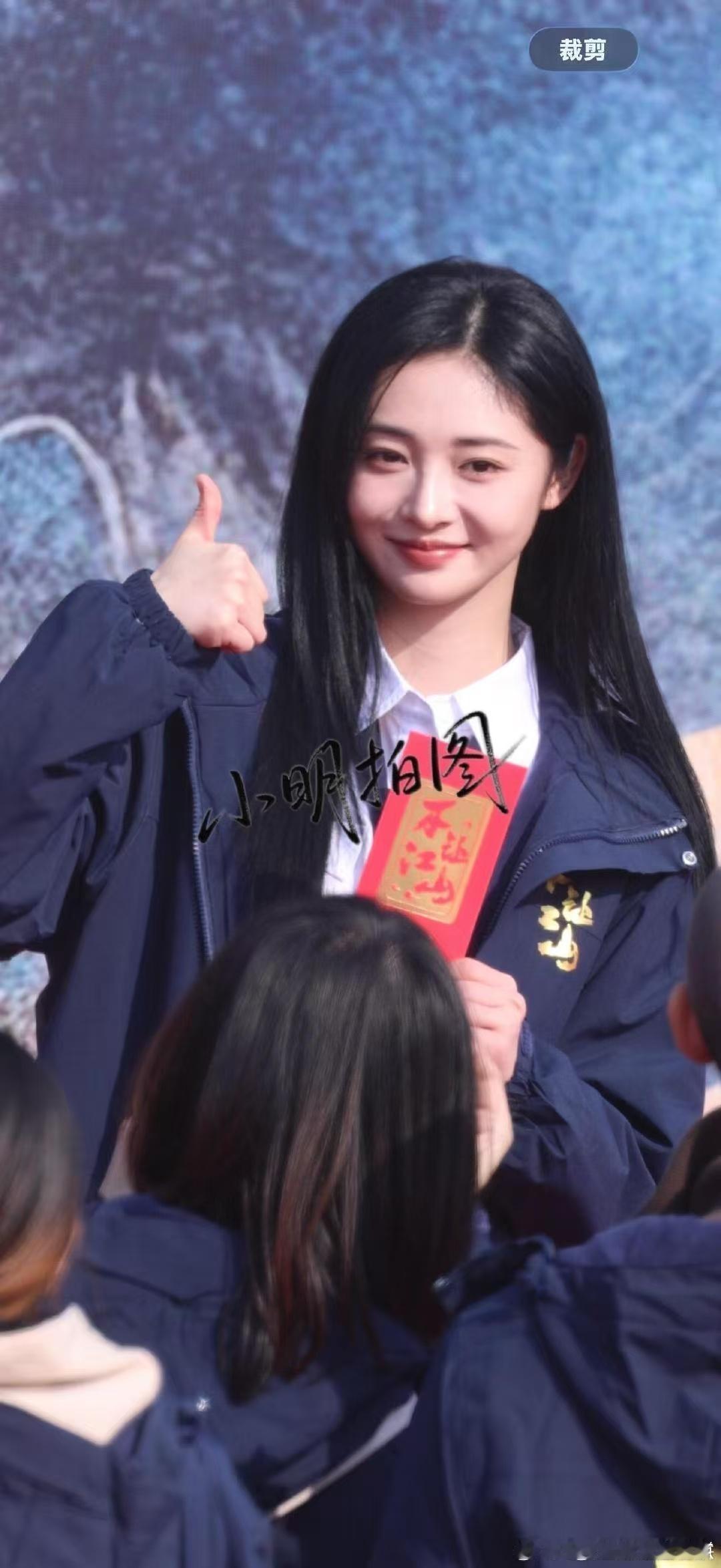 周洁琼不让江山领衔主演 终于等到了这部剧的开机消息了呀。咱们的周洁琼不让江山领衔
