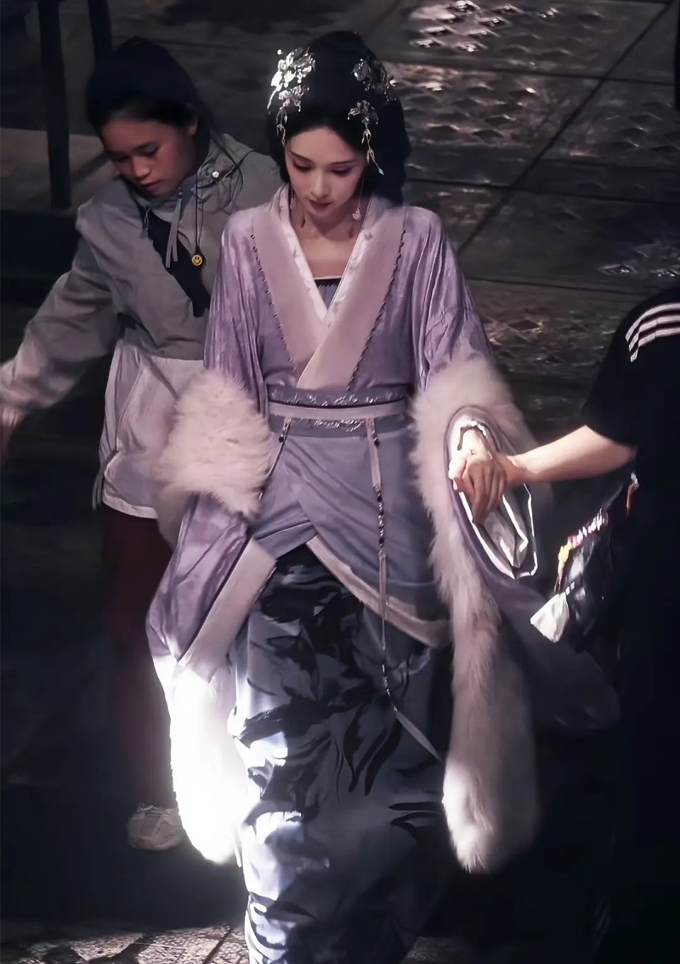 将门毒后这个造型看起来不错啊 