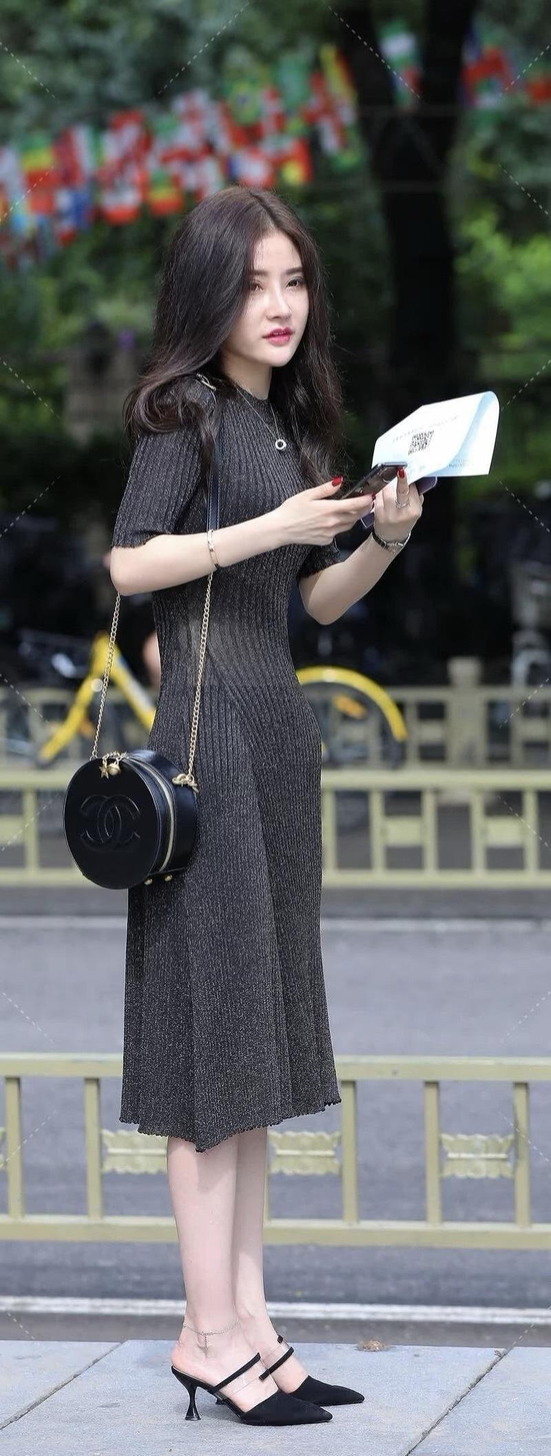 美女时尚潮流穿搭