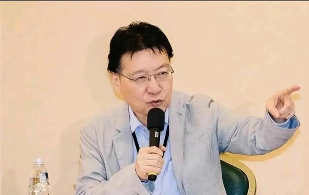 赵少康的意思很清楚，想谈统一没门！郑丽文访问中国大陆，赵少康一上来就丢了一句，中