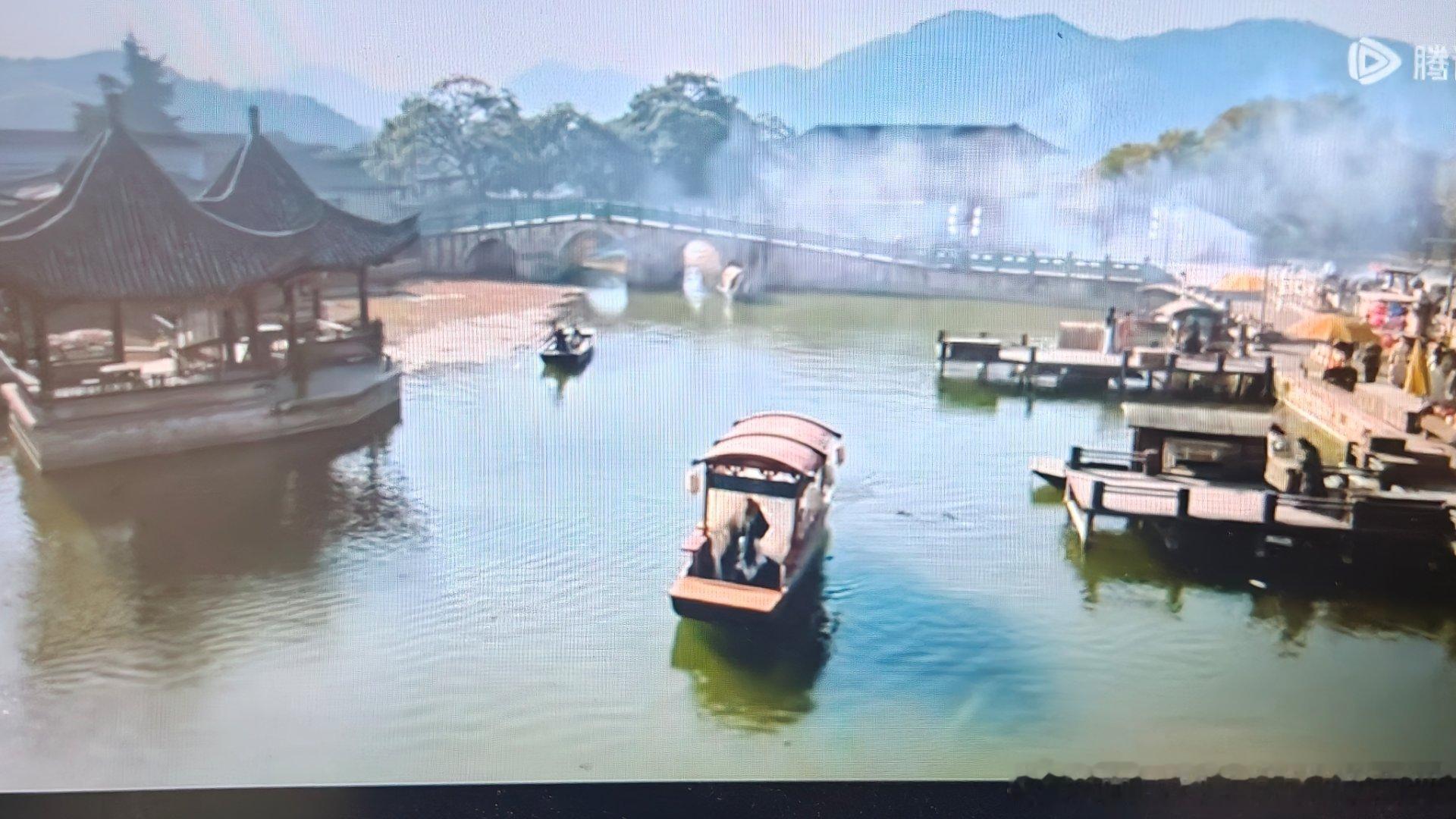 小舟从此去，江海度余生！ 
