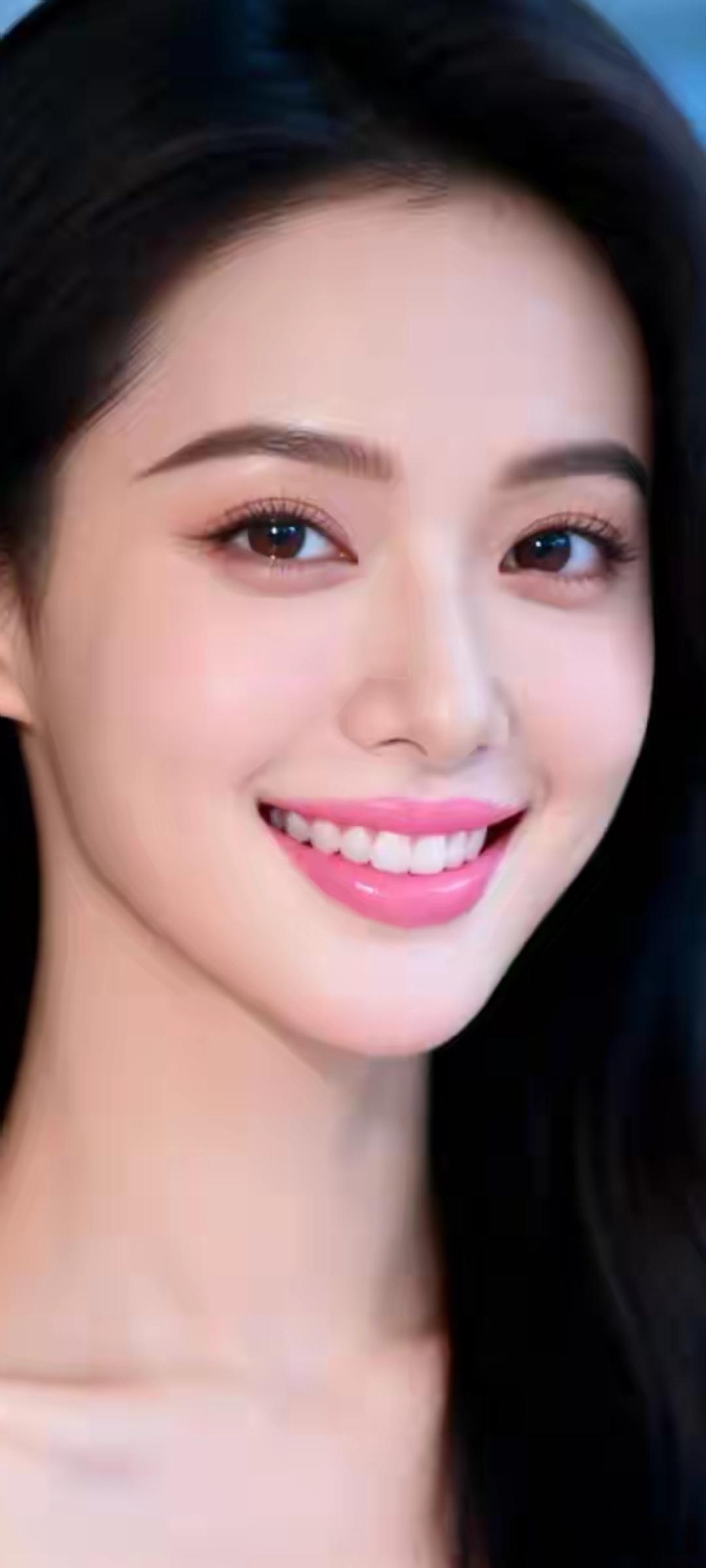 元气满满的一天，从灿烂的笑容开始！😊✨