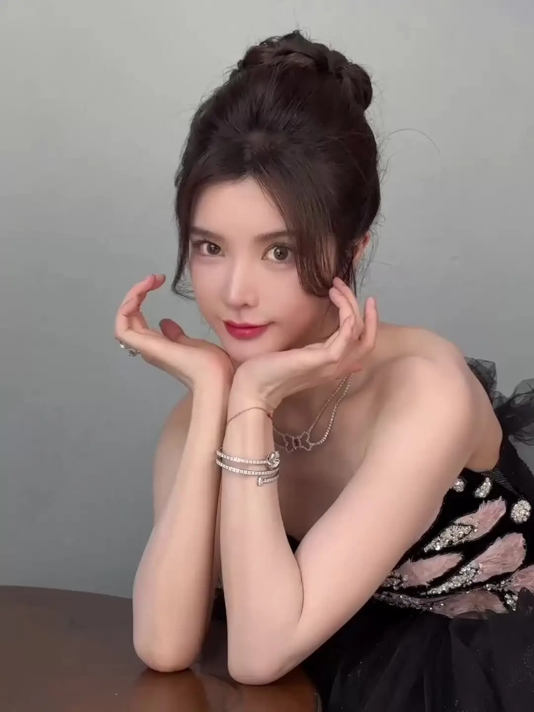 我 最 喜 欢 妮 啦 💜  小小妮