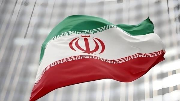 当地时间8日凌晨，伊朗最高国家安全委员会发表声明，根据最高领袖指示及委员会决议，