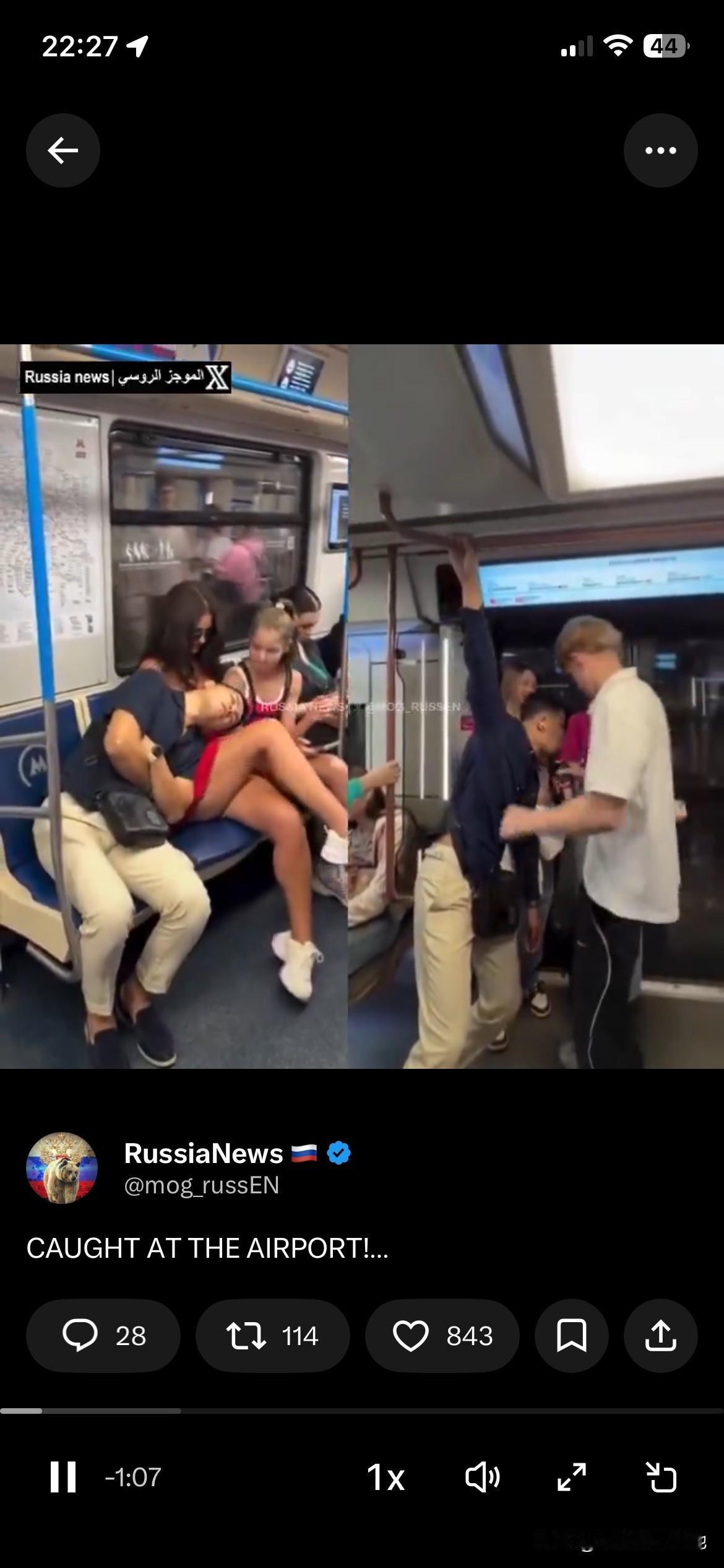 一名乌兹别克博主在莫斯科为了拍视频，故意吃俄罗斯女孩子豆腐。他假装睡着，在公共交