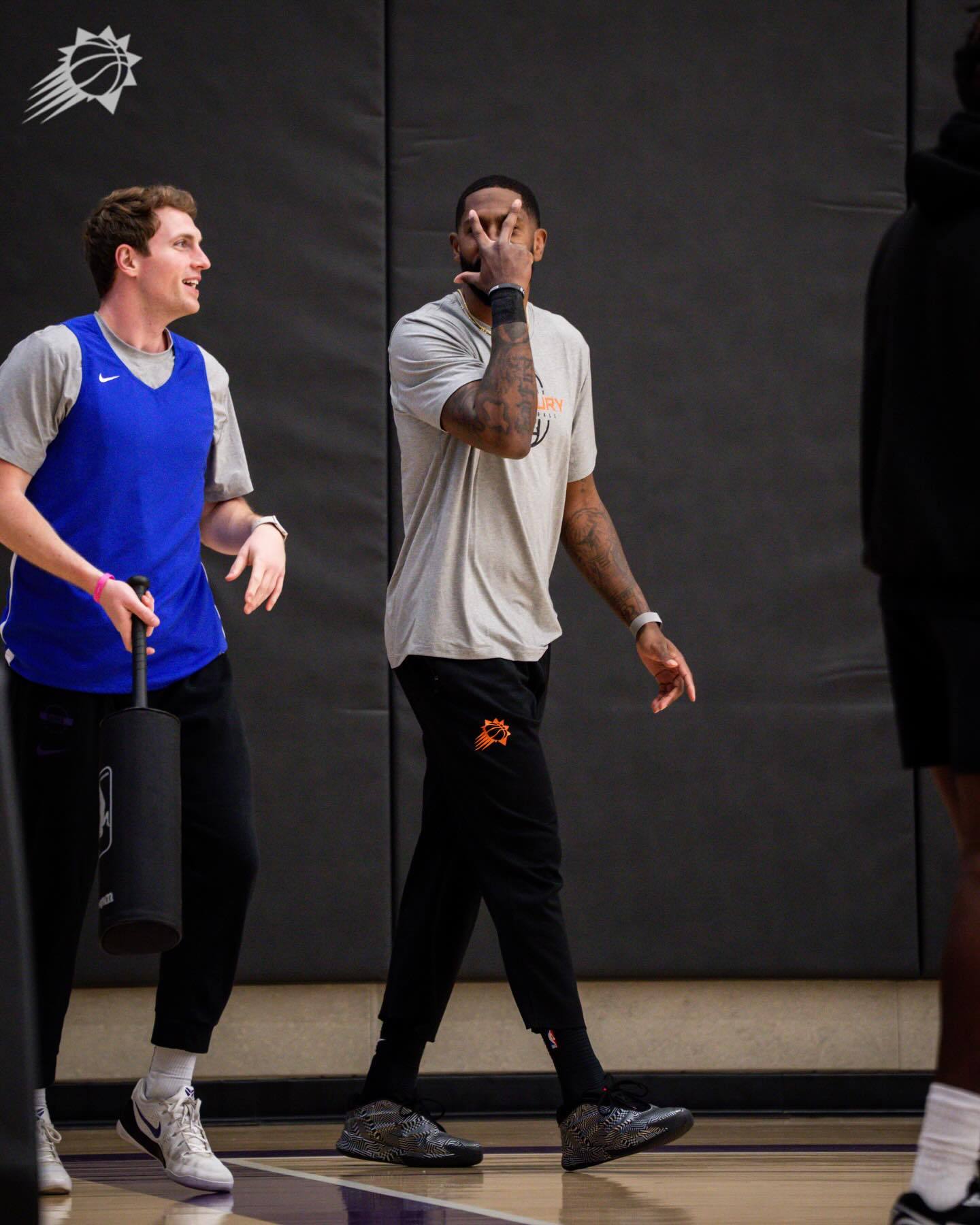 驴哥本赛季已经命中195记三分，能否在今天破200 ⁉️ 爵士vs太阳 ｜菲尼克